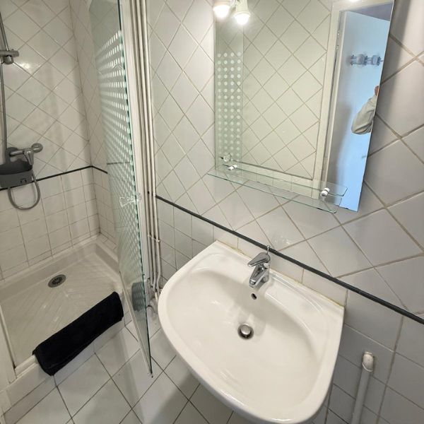 Gîte meublé 1 chambre location à la semaine pour personnel EDF situé à 1 km de Centrale de Dampierre en Burly LOIRET 45