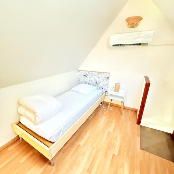 Gîte meublé 1 chambre location à la semaine pour personnel EDF situé à 1 km de Centrale de Dampierre en Burly LOIRET 45