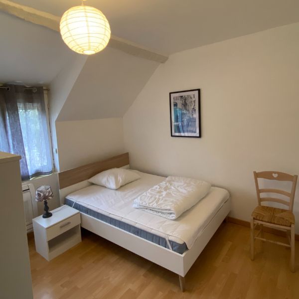 Maison meublé 4 chambres location à la semaine pour personnel EDF situé à 1 km de Centrale de Dampierre en Burly LOIRET 45