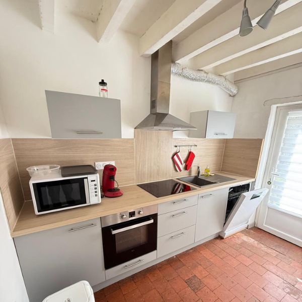 Maison meublée 4 chambres + mezzanine en location à la semaine pour personnel EDF situé à 1 km de Centrale de Dampierre en Burly LOIRET 45