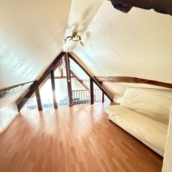 Maison meublée 4 chambres + mezzanine en location à la semaine pour personnel EDF situé à 1 km de Centrale de Dampierre en Burly LOIRET 45