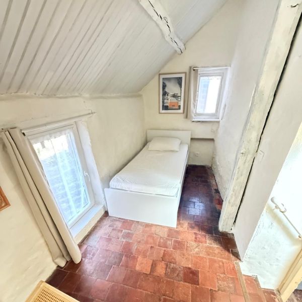 Maison meublée 4 chambres + mezzanine en location à la semaine pour personnel EDF situé à 1 km de Centrale de Dampierre en Burly LOIRET 45